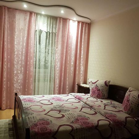 Diana Apartament Yaş Dış mekan fotoğraf