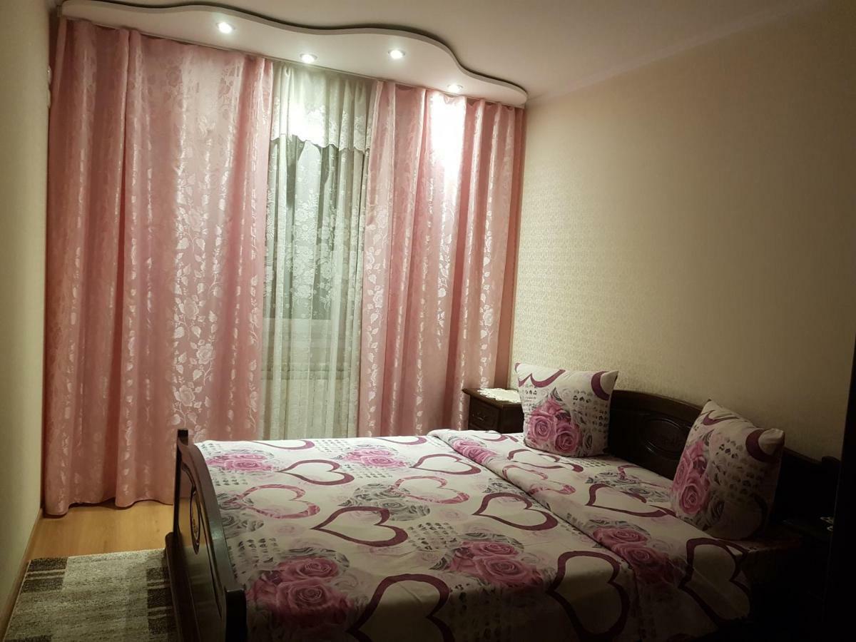 Diana Apartament Yaş Dış mekan fotoğraf